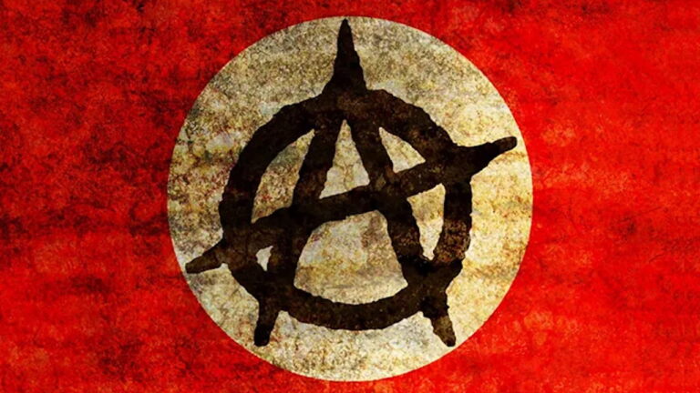 Diferencia entre comunismo y anarquismo
